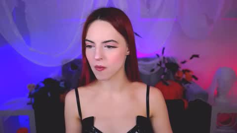 Snapshot of evanellson chatting on 10/26/25, 09:26 Eva online show from 10/26/25, 09:26