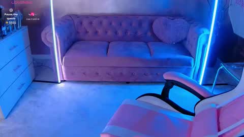 Eva online show from 09/28/25, 04:23