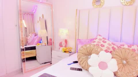 evangelin_ts online show from 11/24/25, 02:06