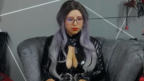 Miss Evangeline    online show from 12/12/24, 02:26