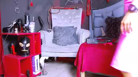 Miss Evangeline    online show from 06/28/26, 03:01