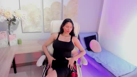 Snapshot of evangelineroos chatting on 02/09/26, 06:01 evangelineroos online show from 02/09/26, 06:01