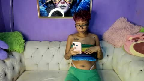 Snapshot of evangely15 chatting on 10/30/25, 11:44 evangely online show from 10/30/25, 11:44