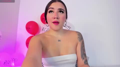 Snapshot of evangelyn_cute chatting on 02/20/26, 01:44 katalina online show from 02/20/26, 01:44