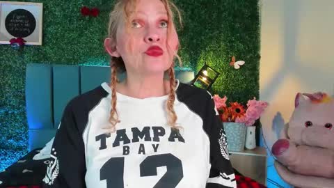  Evangelyne  online show from 02/07/26, 07:28