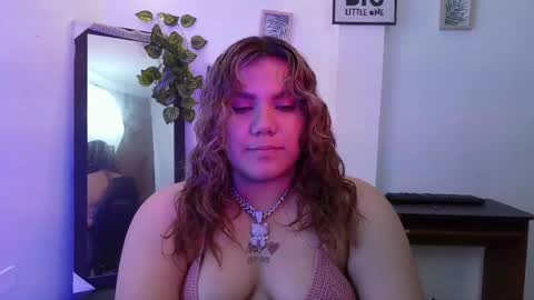 Snapshot of evania_lorns chatting on 05/27/26, 01:57 eva online show from 05/27/26, 01:57