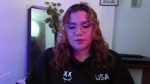Snapshot of evania_lorns chatting on 05/31/26, 10:00 eva online show from 05/31/26, 10:00