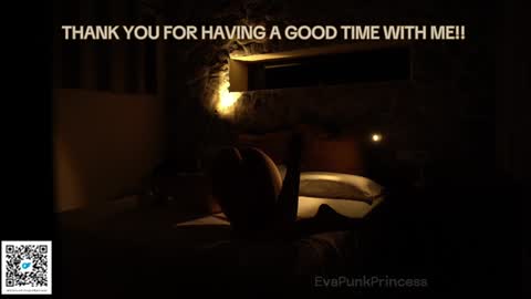 Snapshot of evapunkprincess chatting on 12/12/24, 04:21 Eva online show from 12/12/24, 04:21