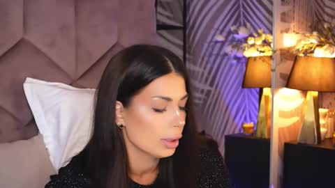 EvaRhea online show from 11/12/25, 03:51