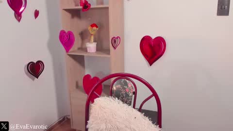 Snapshot of evarotic chatting on 02/15/25, 03:20 Eva online show from 02/15/25, 03:20