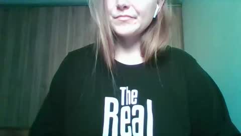 evasapples2026 online show from 02/25/26, 07:12