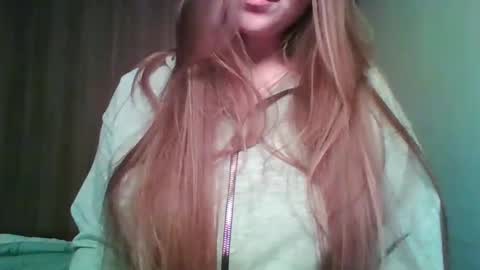 evasapples2026 online show from 04/20/26, 07:37