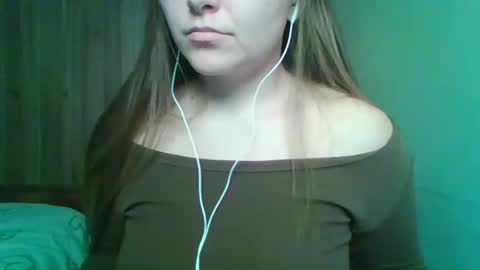 evasapples2026 online show from 05/14/26, 02:13