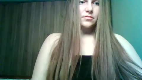 evasapples2026 online show from 05/24/26, 08:03
