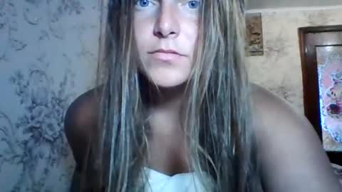 evasapples2026 online show from 07/16/26, 09:26