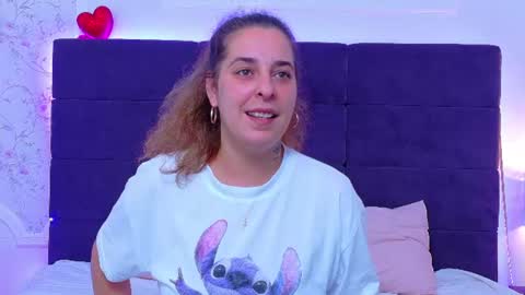 Snapshot of evasinclairr chatting on 07/13/26, 03:53 evasinclairr online show from 07/13/26, 03:53