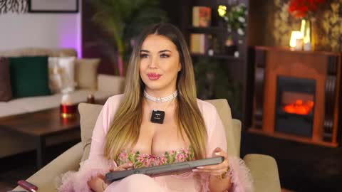 Snapshot of evasunderland chatting on 01/12/25, 08:25 Eva online show from 01/12/25, 08:25