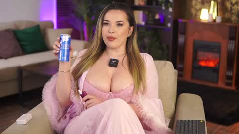 Snapshot of evasunderland chatting on 01/22/25, 09:10 Eva online show from 01/22/25, 09:10