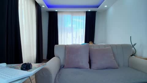 Snapshot of evasweet__ chatting on 02/20/26, 04:40 EVA LUNA online show from 02/20/26, 04:40