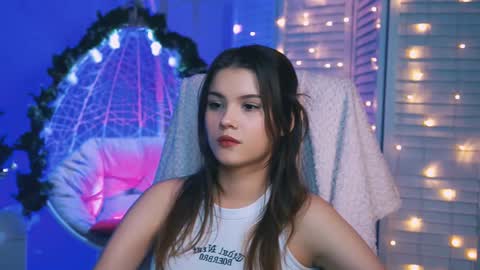 Snapshot of evathopson chatting on 12/14/24, 01:38 Eva next stream - - 1600 UTC2000 online show from 12/14/24, 01:38