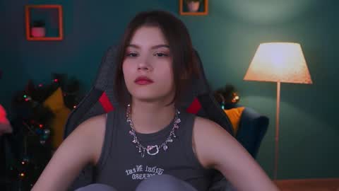 Snapshot of evathopson chatting on 01/14/25, 03:04 Eva next stream - - 1600 UTC2000 online show from 01/14/25, 03:04