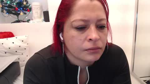 Eva Twiss online show from 12/19/25, 12:12