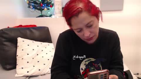 Eva Twiss online show from 12/22/25, 01:41