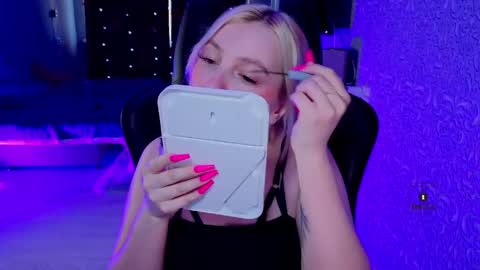 evavibe online show from 03/30/26, 05:52