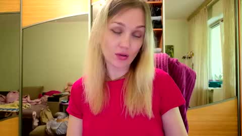 Snapshot of evaxangelova chatting on 05/15/26, 09:38 EvaXAngelova online show from 05/15/26, 09:38