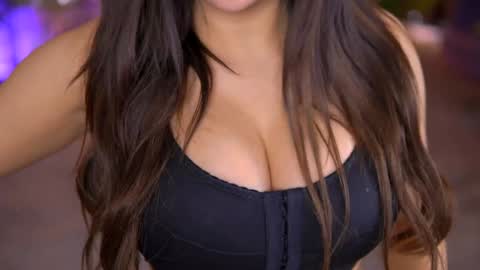 Snapshot of evazane chatting on 01/04/25, 01:10 Eva online show from 01/04/25, 01:10