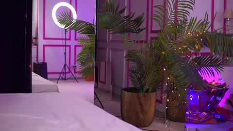 Snapshot of evazane chatting on 02/28/25, 08:18 Eva online show from 02/28/25, 08:18