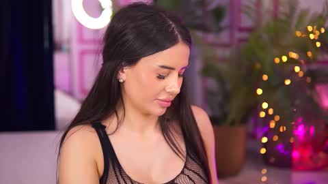 Snapshot of evazane chatting on 03/11/25, 08:09 Eva online show from 03/11/25, 08:09