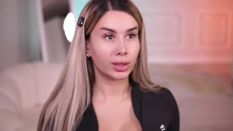 Snapshot of evazane chatting on 12/03/25, 09:57 Eva online show from 12/03/25, 09:57