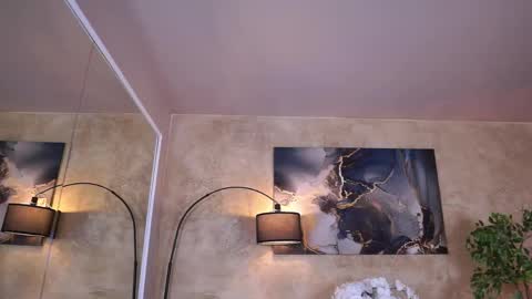 Eva online show from 03/31/26, 09:04