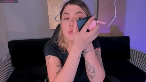 Eve  online show from 10/01/25, 11:49