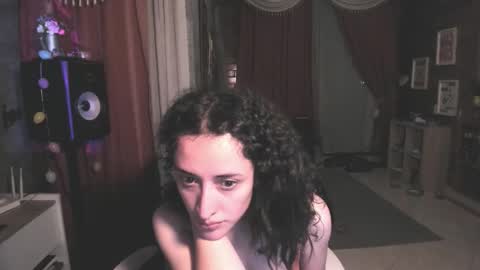 Snapshot of evee_uwu chatting on 10/03/25, 02:52 Eve Jane online show from 10/03/25, 02:52