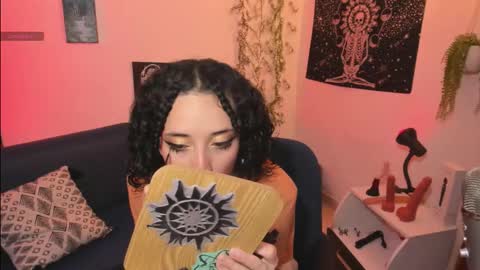 Snapshot of evee_uwu chatting on 11/11/25, 02:17 Eve Jane online show from 11/11/25, 02:17