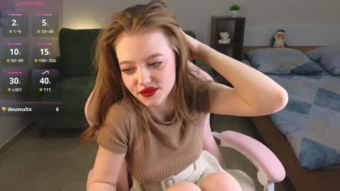 Eveleen online show from 12/13/24, 07:43