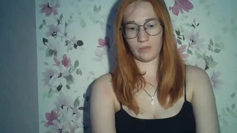 Snapshot of eveliina_shy chatting on 06/12/26, 03:22 Evelina online show from 06/12/26, 03:22