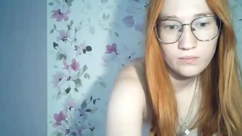 Snapshot of eveliina_shy chatting on 07/10/26, 09:23 Evelina online show from 07/10/26, 09:23