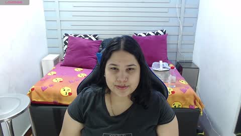 evelin zaens online show from 02/08/25, 03:52