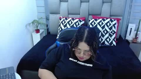 evelin zaens online show from 03/10/26, 05:01