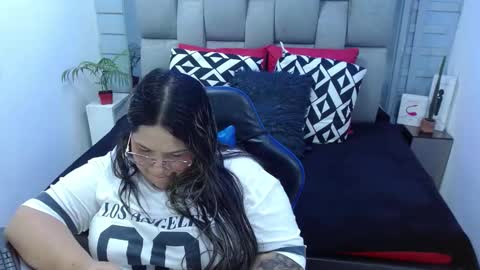 evelin zaens online show from 03/11/26, 05:02