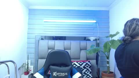 evelin zaens online show from 05/08/26, 05:24