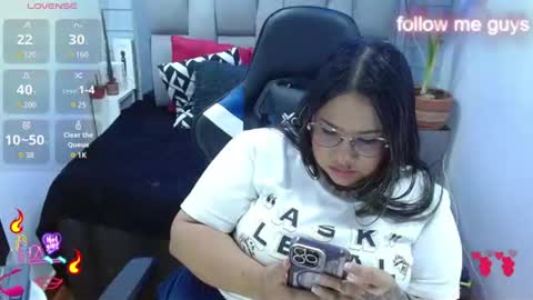 evelin zaens online show from 06/18/26, 09:14
