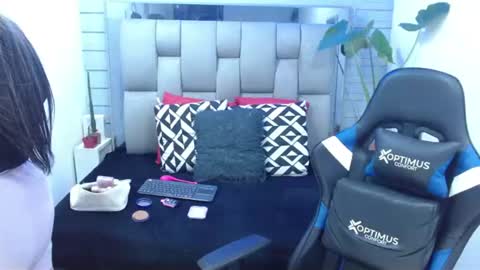 evelin zaens online show from 06/28/26, 05:13