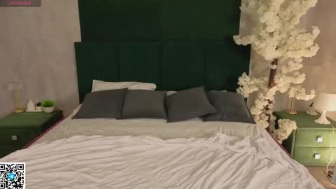 Evelina online show from 05/13/26, 01:14