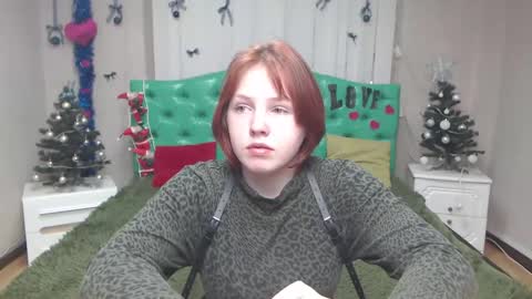 Snapshot of evelinaredfox chatting on 12/18/25, 06:08 EvelinaRedfox online show from 12/18/25, 06:08