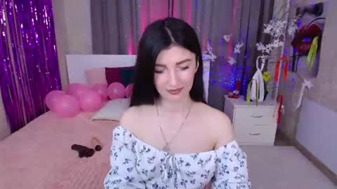 Snapshot of evelingills chatting on 06/28/26, 05:24 Evelin online show from 06/28/26, 05:24