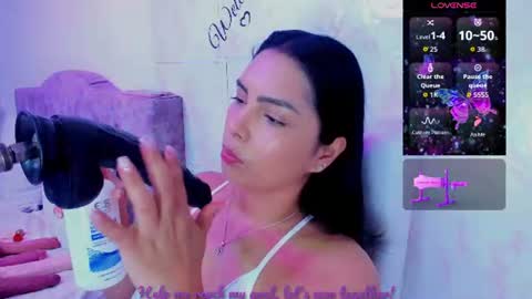Snapshot of evelinn_belen chatting on 06/19/26, 11:58 Evelinn belen online show from 06/19/26, 11:58